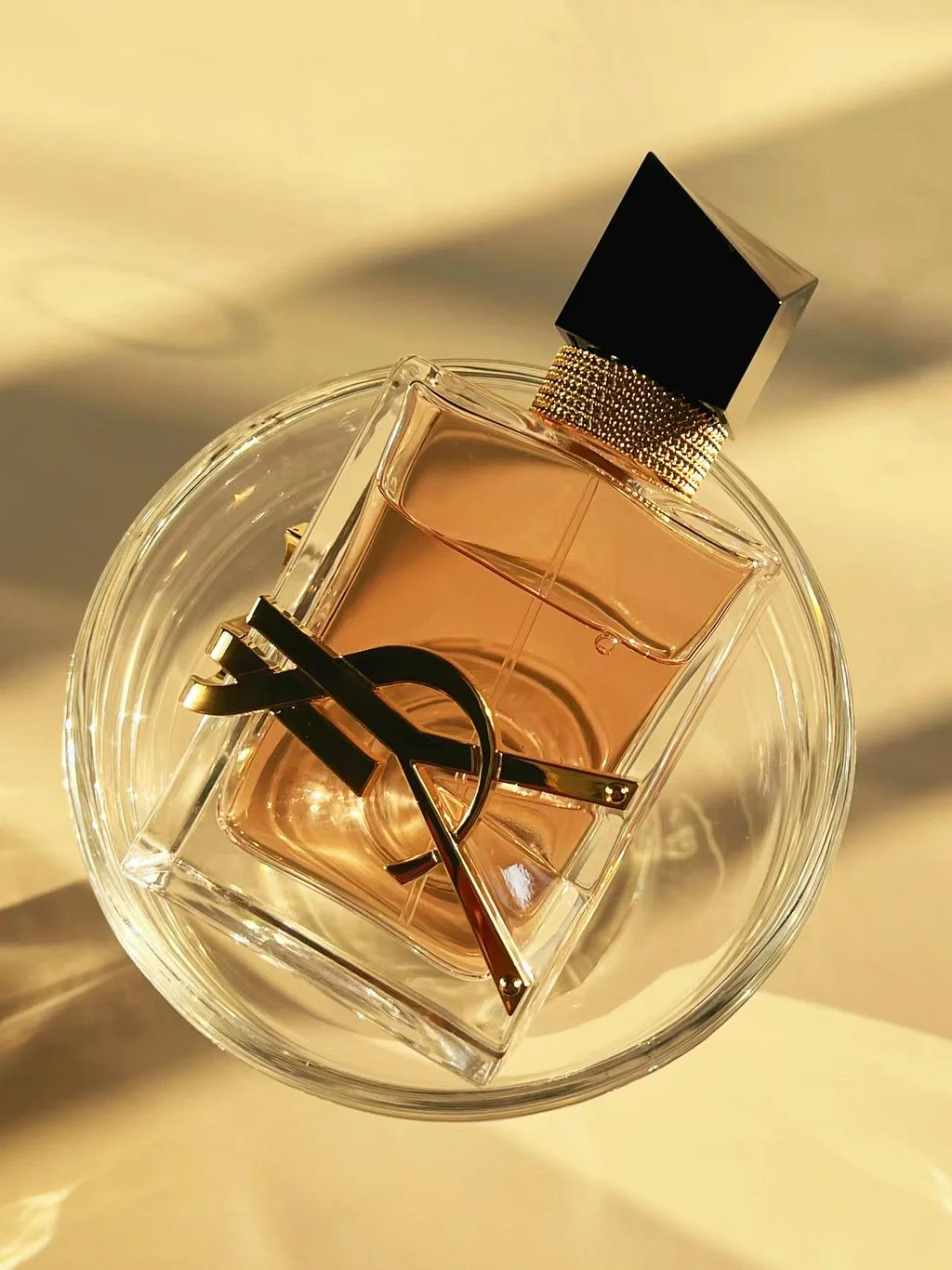 聖羅蘭YSL自由之水 獨特的香調優雅的瓶身的女神香水